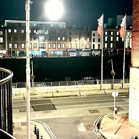 Ha Penny Bridge House , Private Double With River Liffey View, Perfect Location * Dublin